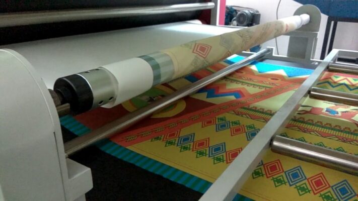 máy in màu trên vải